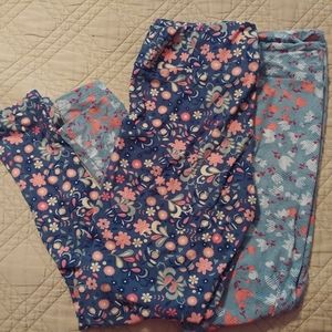 2 pairs of LuLaRoe tall & curvy leggings